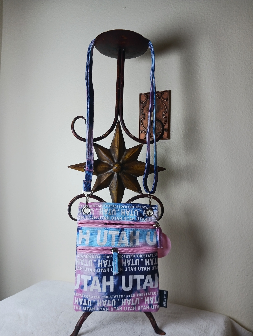 Robin Ruth Utah Pattern Crossbody Bag - Pink & Blue